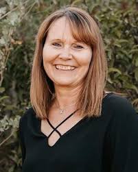 Nicole Botti's Instagram, Twitter & Facebook