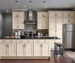 Cream Kitchen Cabinetry Ideas And Inspiration At Value Prices Be Inspired By These Diamond Kitchen Cabinets Stock Kitchen Cabinets New Kitchen Cabinets