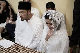 Gambar sekitar majlis akad nikah pelakon liyana jasmay. Penuh Haru 3 Keluarga Seleb Ini Laksanakan Akad Nikah Di Hadapan Jenazah