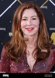 Sally Dana's Instagram, Twitter & Facebook