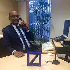 Deutsche bank öffnungszeiten in celle. Jonathan Hagos Selbstandiger Finanzberater Fur Die Deutsche Bank Home Facebook