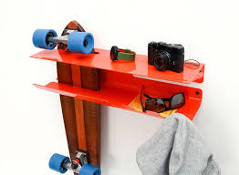 Retrouvez chez leroy merlin notre sélection de 732 produits, au prix le plus juste, sur un large choix de marques et de références, disponibles en magasin. 44 Idees Deco Avec Des Planches De Skateboard