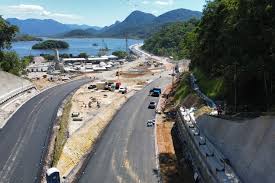 Obras de revestimento em concreto asfáltico dos acessos à Ponte de Guaratuba são iniciadas
