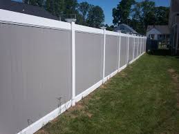 Want To Add A Little Twist To Your Standard Vinyl Fence Check Out Our 6 High Vinyl Privacy Fence With A Whi Vinyl Fence White Vinyl Fence Vinyl Privacy Fence