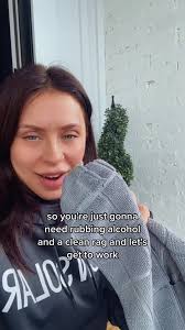 How to Get The Sticky Rabbit Paws Decals Off Hhe Floor