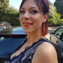 Mandy Bunce's Instagram, Twitter & Facebook