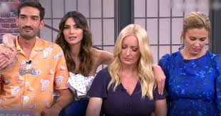 Check spelling or type a new query. Hliana Papagewrgioy Ayth H Xronia Exei Apotypw8ei Panw Sto Swma Moy Celebrities Eidhseis Yupiii Gr