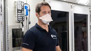 Après une formation d'ingénieur aéronautique à toulouse, thomas pesquet a occupé différents postes dans l'industrie aérospatiale et au centre national d'études spatiales (cnes) avant de devenir, en 2005. Thomas Pesquet Qui Est Sa Compagne Anne Mottet Gala