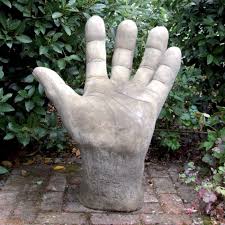 Gartenskulpturen Aus Stein Den Garten Stilvoll Verschonern Gartenskulpturen Skulpturen Gartenstatue