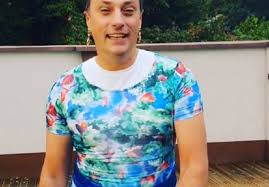 Andrija milošević (39), koji u njoj ne glumi, već je producent, na trenutak se pojavio na sceni da bi ovom jubileju dao poseban ton. Ozenio Se Andrija Milosevic Cestitke Pristizu Sa Svih Strana A Evo Ko Je Mlada Trudna Je Objavljena Slika Sretni I Zaljubljeni Novi Ba