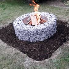 Sie haben sogar eine überdachte feuerstelle selbst gebaut? Gabionen Grill Und Feuerstelle Im Selbstbausatz Rund Und Eckig Als Aussengrill