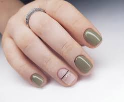 Červené gelové nehty červené nehty vzory červené nehty třpytky akrylové nehty valentines nail designs 2021 perfect valentines nails jsou důležitou součástí vašeho bezchybného vzhledu dovolené. Trendy Manikura Na Velmi Male Nehty 2020 2021 On Trend Modni A Designove Trendy Cz Modastl