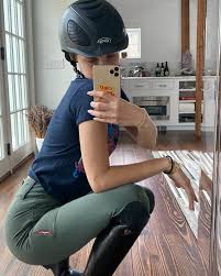Bella Hadid Brasil Sto Instagram Bellahadid Via Instagram Stories Bella Hadid Fashion Bella Bella Hadid Outfits