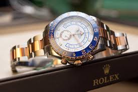 Master is a romantic comedy about a screenwriter for dramas and an actress that specializes in romantic comedy. Rolex Yachtmaster Ii Video Painfully Demonstrates Common Watch Destroying Error