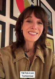 Jennifer Donovan's Instagram, Twitter & Facebook