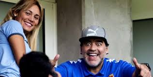 Ana Rosenfeld Confirmo Que Diego Maradona Y Rocio Oliva Estan Reanudando La Relacion Infoveloz Com