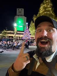 How many people are attending the Christmas Tree Lighting event?