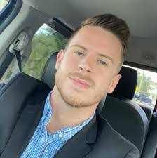 Stephen Padgett's Instagram, Twitter & Facebook