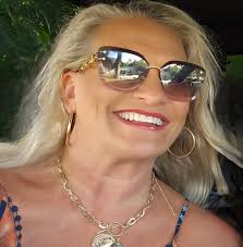 Does anyone else have brittle fingernails ? Is this something that happens  with Hashimotos? My fingernails are so weak. My fingernails bend and break  so easily