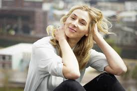 Starttermin der neuen staffel steht festhans sigl kehrt pünktlich zum jahreswechsel zurück. Interview Mit Andrea Gerhard Vom Bergdoktor Uber Neurodermitis Bildderfrau De