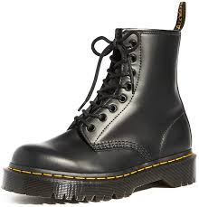 Smooth genuine leather shapes these chic boots with all the. Amazon Com Dr Martens Unisex Adult Bovver Boots Boots
