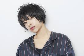 ショートヘア黒髪に似合うお洒落で可愛いファッションコーデ集