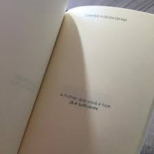 Moça, você é mais poesia que mulher