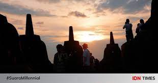 Matahari terbit atau arunika adalah peristiwa di mana sisi teratas matahari muncul di atas horizon di sebelah timur. Jika Matahari Terbit Di Barat Apa Yang Terjadi