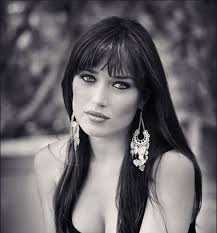 Bienvenue sur ma page officielle ! Elsa Esnoult Tour Dates Concert Tickets Live Streams