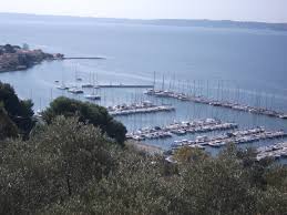 Saint Chamas Son Port De Plaisance Bouches Du Rhone Poudrerie Centrale Hydraulique Sur La Durance Canalisee 15000 Habitants River Water Outdoor