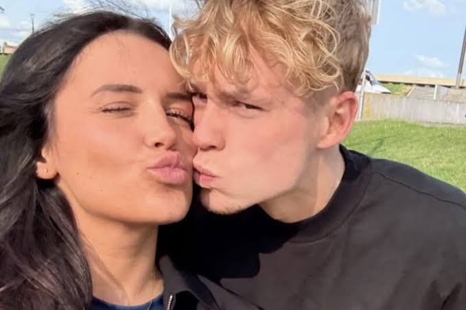 Floris terug de Bondgenoten-loods in? 'Afscheid genomen van Senna' -  LoveReality