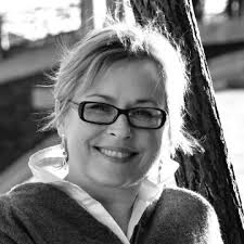 I did a thing! The world of coaching hit my radar roughly 15 years ago, and  it instantly intrigued me. Ever since I've felt a recurring pull towards  it. There are plenty