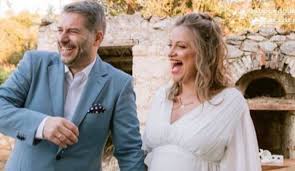 Και θα το έκανα ξανά και ξανά». Lena Drosakh H Prwth Fwtografia Ths Agkalia Me Ton Gio Ths