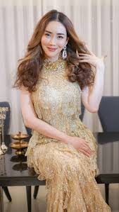 นอกจากนี้สาว แอน จักรพงษ์ ยังได้เปิดภาพปัจุบันของลูกชาย น้องแอนดรูว์ ที่ต้องบอกว่าน่ารักน่าชังสุดๆ โดยเธอโพสต์ภาพระบุข้อความว่า ผมชื่อ. à¹à¸­à¸™ à¸ˆ à¸à¸£à¸žà¸‡à¸© à¹à¸« à¸‡ Jkn à¸¢ à¸™à¸«à¸™ à¸‡ à¸ˆ à¸²à¸¢à¸› à¸™à¸œà¸¥à¸¡à¸²à¸à¸à¸§ à¸² 109 à¸¥ à¸²à¸™