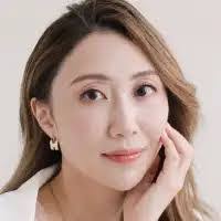 Janice Lam's Instagram, Twitter & Facebook