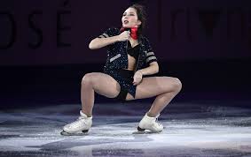 Russian Ice Skating Champ Reveals Reasons for Striptease on Ice -  22.11.2018, Sputnik International