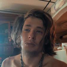 Baby shark just to be annoying 🤣