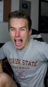 Eric Kos's Instagram, Twitter & Facebook