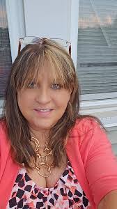 Crystal Derouen's Instagram, Twitter & Facebook