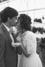 Wedding Dress Three Quarter Sleeve Bohemian Google Search Wedding Photos Poses Wedding Photos Unique Wedding Photos