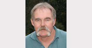 Narooma's Dan Field makes a run for Eurobodalla council