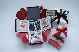 Belikanlah untuk dia wallet baru. Saran Kado Untuk Sahabat Perempuan Yang Bisa Kamu Pilih Blog Elevenia