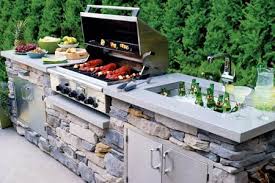 Photo Wendell T Webber Thisoldhouse Com From 10 Smart Ideas For Outdoor Kitchens And Dining Cuisine Exterieure Cuisine Exterieur Terrasse Arriere
