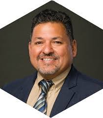 Kelly Dietrich's Instagram, Twitter & Facebook