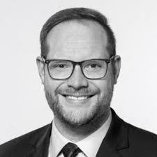 Robert Soler's Instagram, Twitter & Facebook