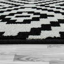 28 50 teppich vorleger 60 x 90 ethno schwarz weiss vintage teppich outdoor skandi design rauten schwarz weiss schwarzer Kurzflor Teppich Schwarz Weiss Wohnzimmer Ethno Look Design Rauten Muster Kaufen Bei Diva Teppich Center