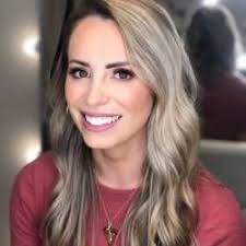 Elizabeth Nolen's Instagram, Twitter & Facebook