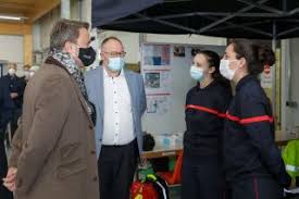 Er is geen veiligheidsprobleem in het groothertogdom luxemburg. Xavier Bettel Et Romain Schneider Ont Visite Le Nouveau Centre De Vaccination Luxembourg Air Rescue Au Findel Gouvernement Lu Le Gouvernement Luxembourgeois