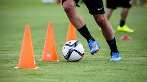 Hier haben wir ihnen einige nützliche kopiervorlagen für ihre arbeit im verein zusammengestellt. á… Fussballtraining Das Ist Die Ideale Saisonvorbereitung Training Tipps