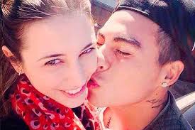 Hace pocos días eduardo vargas confirmó su separación con daniela colett, esposa y madre de sus tres hijos. Asi Fue El Futbolero Baby Shower Del Hijo De Eduardo Vargas Y Daniela Colett La Cvc